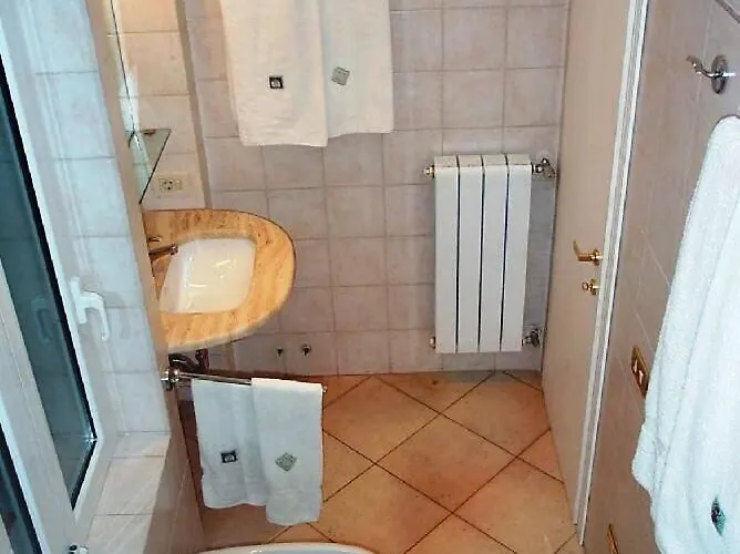 Rome, Trastevere Ideally Located *
